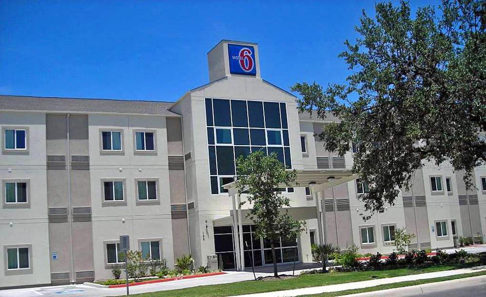 Baymont By Wyndham San Antonio Airport Hotel Kültér fotó